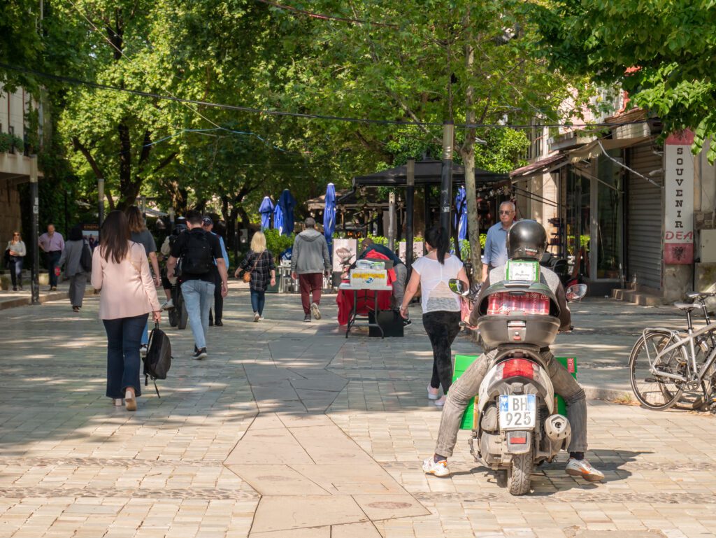 Albánie Tirana promenada