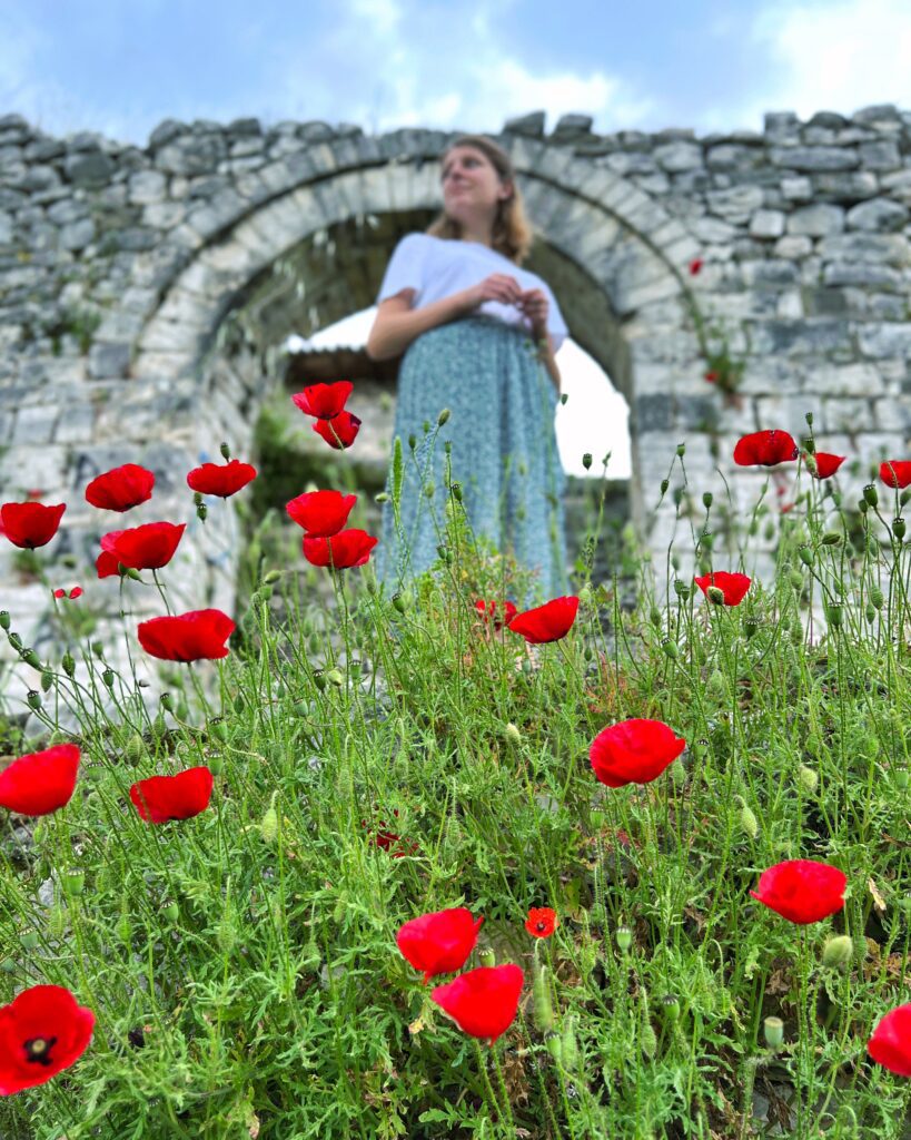 Albanie Berat vchod hrad holka máky